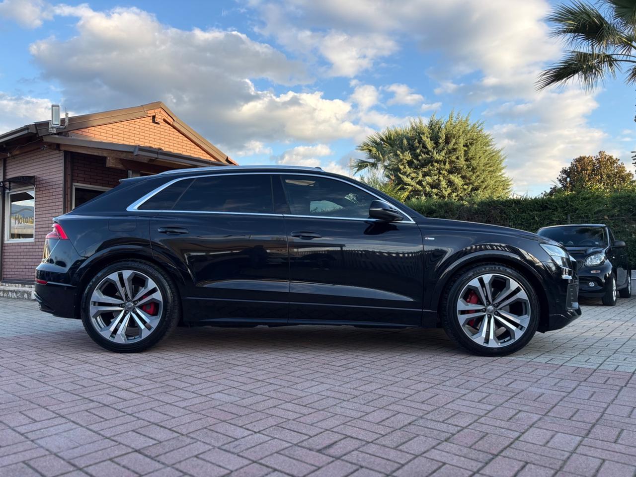 Audi Q8 50 TDI 286 CV quattro tiptronic S-line edition