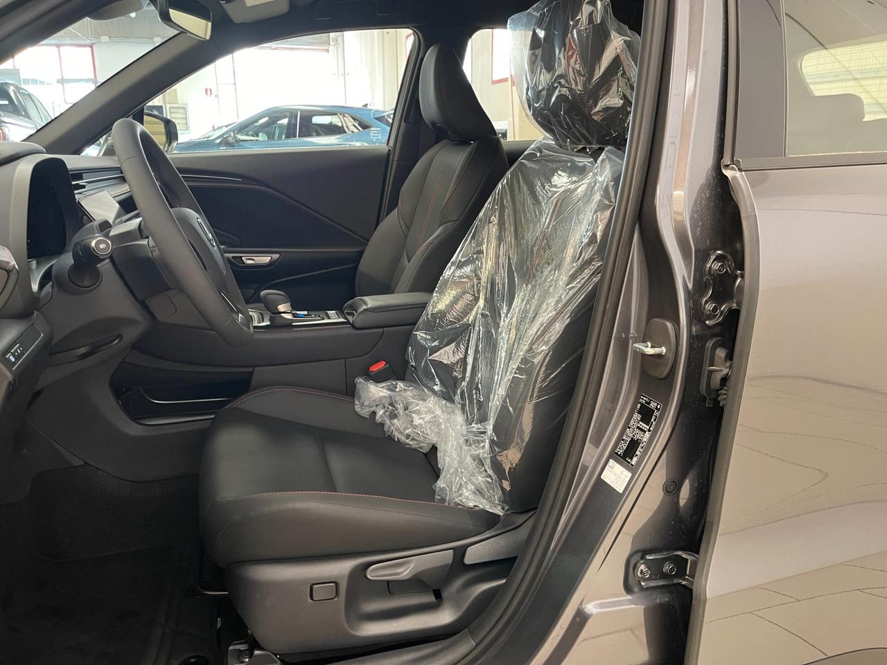 Lexus LBX Elegant hybrid 1.5 2wd e-cvt-Ok Neopat-LEGGI SOTTO