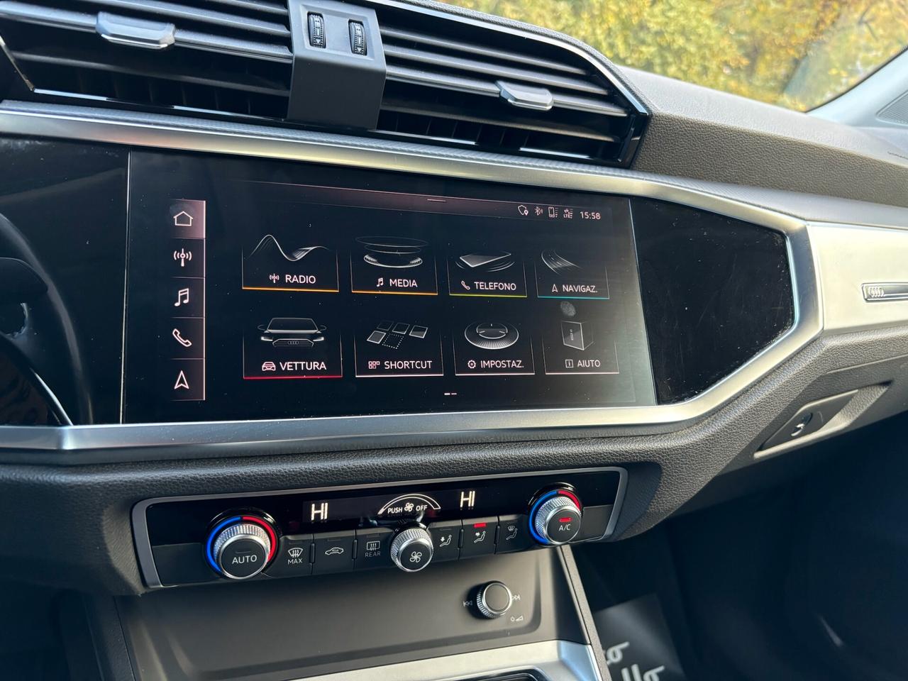 Audi Q3 35 TDI S tronic IDENTITY BLACK - SPORT