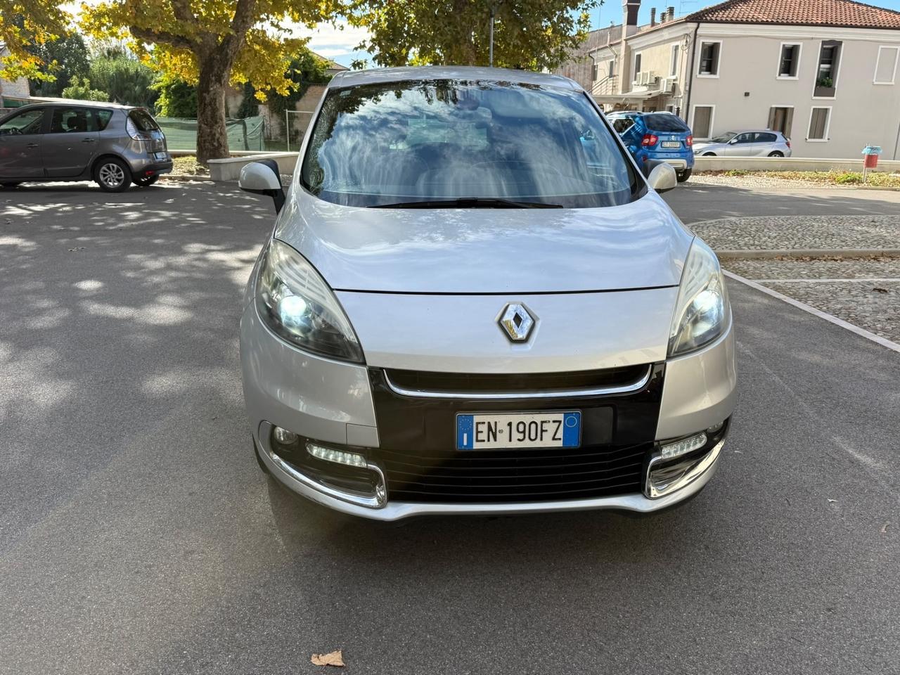 Renault Scenic Scénic XMod 1.5 dCi 110CV EDC Bose