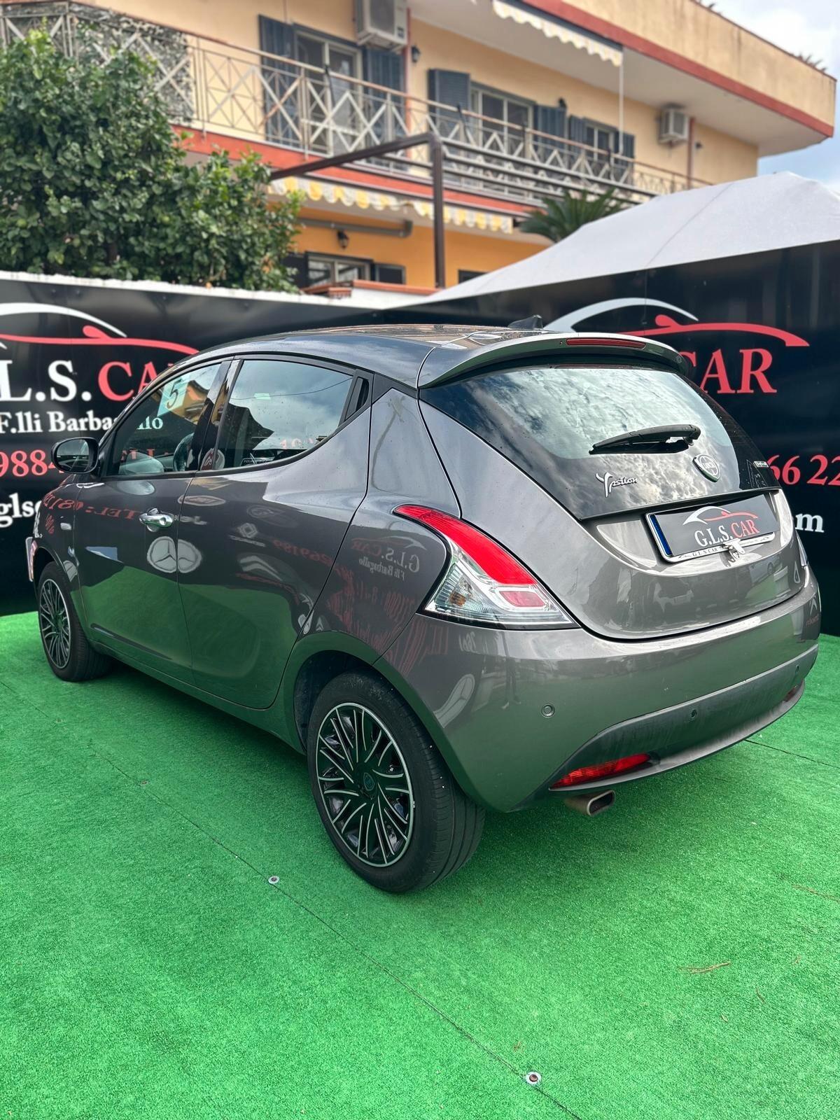 Lancia Ypsilon 1.0 Benzina Hybrid FireFly Gold