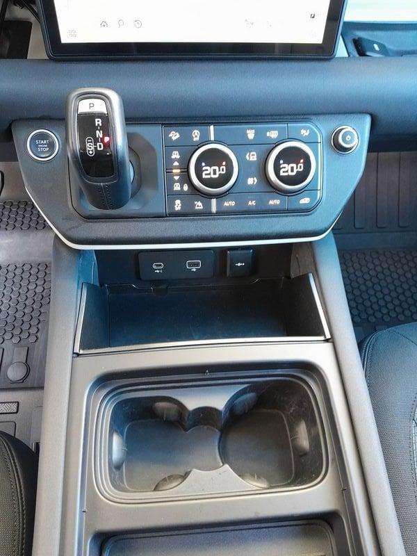 Land Rover Defender 2.0 SD4 240 110 S AWD auto