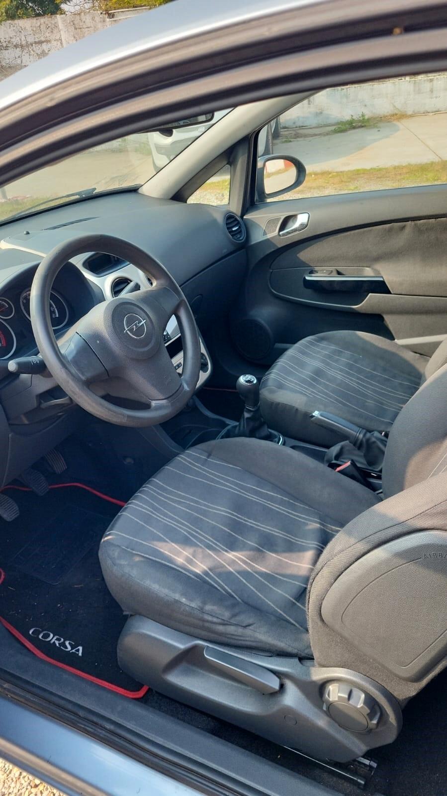 Opel Corsa 1.2 3 porte Sport