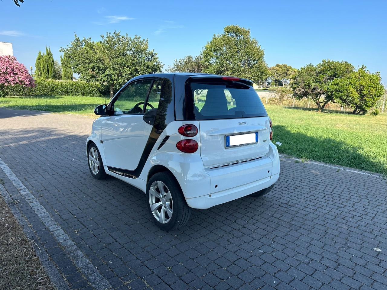 Smart ForTwo 1000 52 kW MHD coupé pure NEOPATENTATI