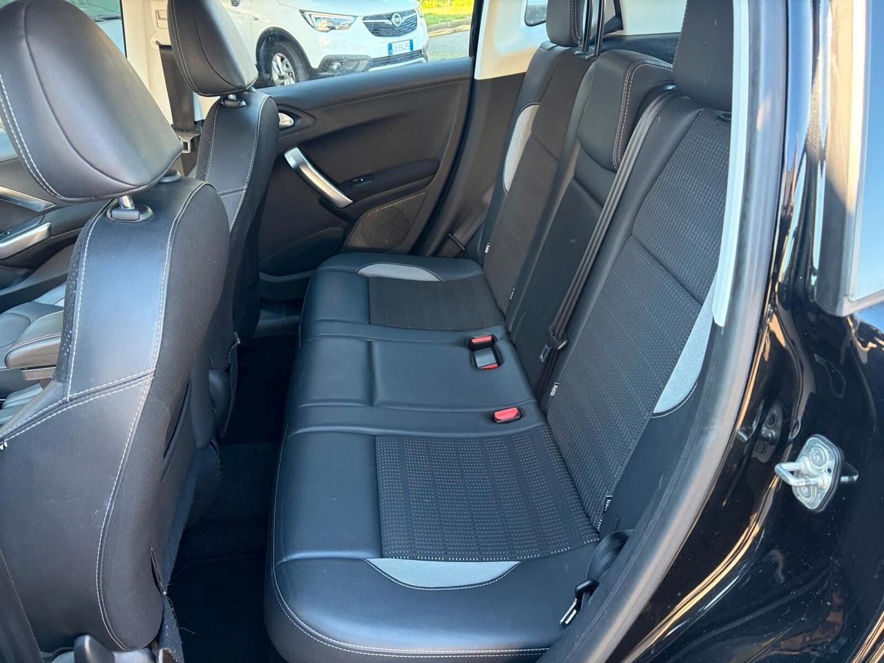 Peugeot 2008 BlueHDi 120 EAT6 S&S Allure