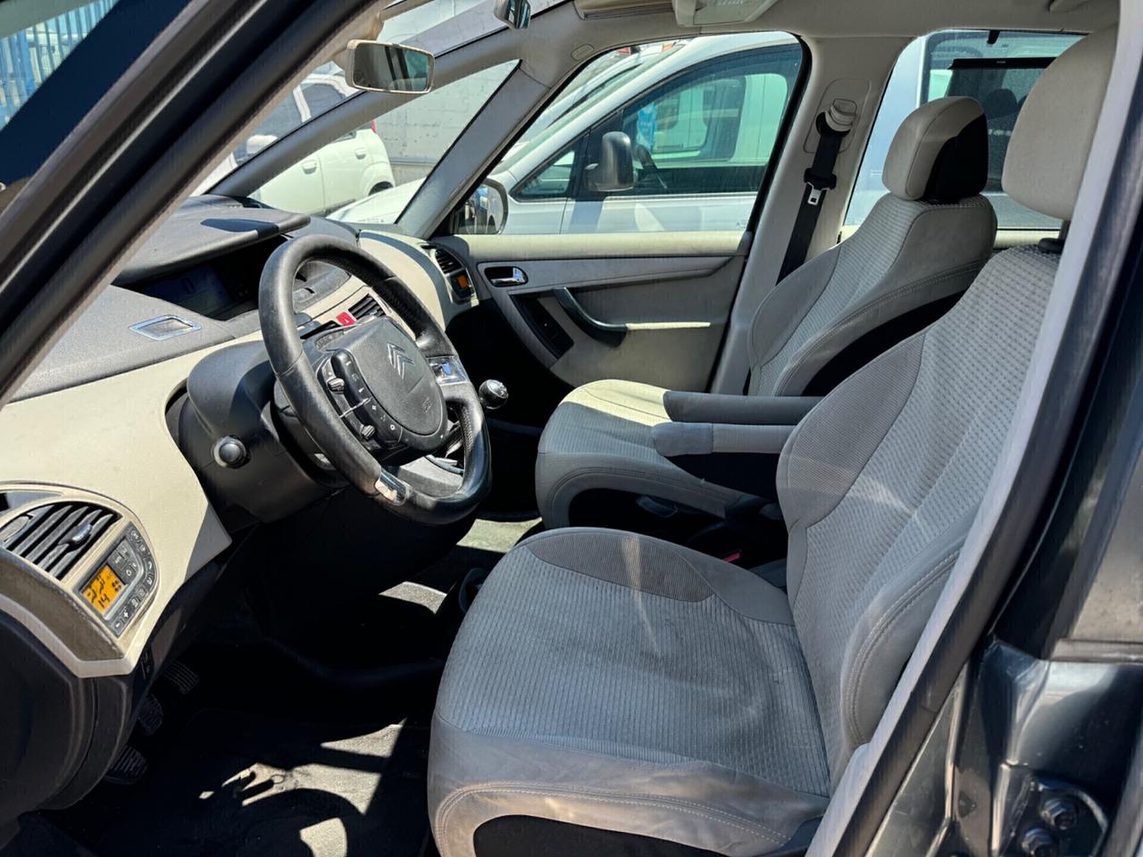 Citroen C4 Grand Picasso 1.6 HDi 110 7 POSTI
