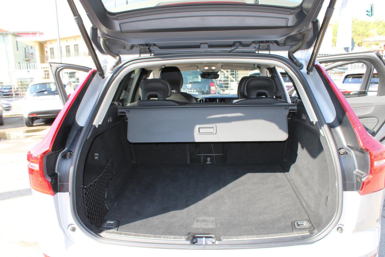 Volvo XC 60 XC60 B4 (d) automatico Core