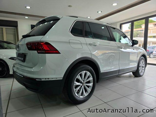 VOLKSWAGEN Tiguan 2.0 TDI 150CV SCR DSG Life - Fari Led