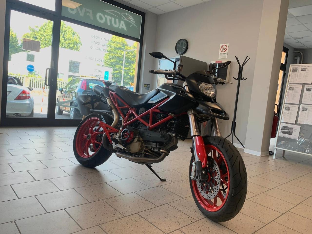 Ducati Hypermotard 1100