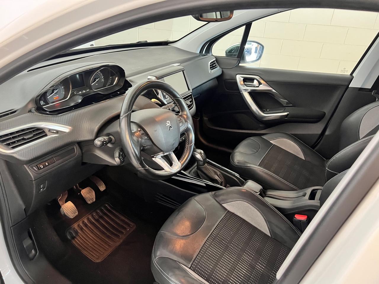 Peugeot 2008 1.2 PureTech 82 Allure