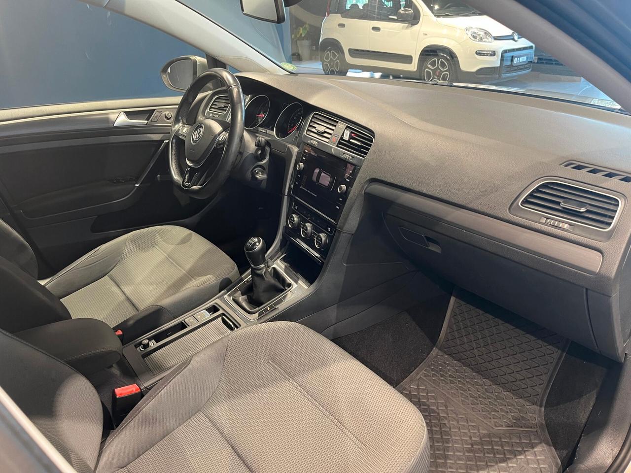 Volkswagen Golf VII 1.5 TGI 5p. Trendline BlueMotion Technology