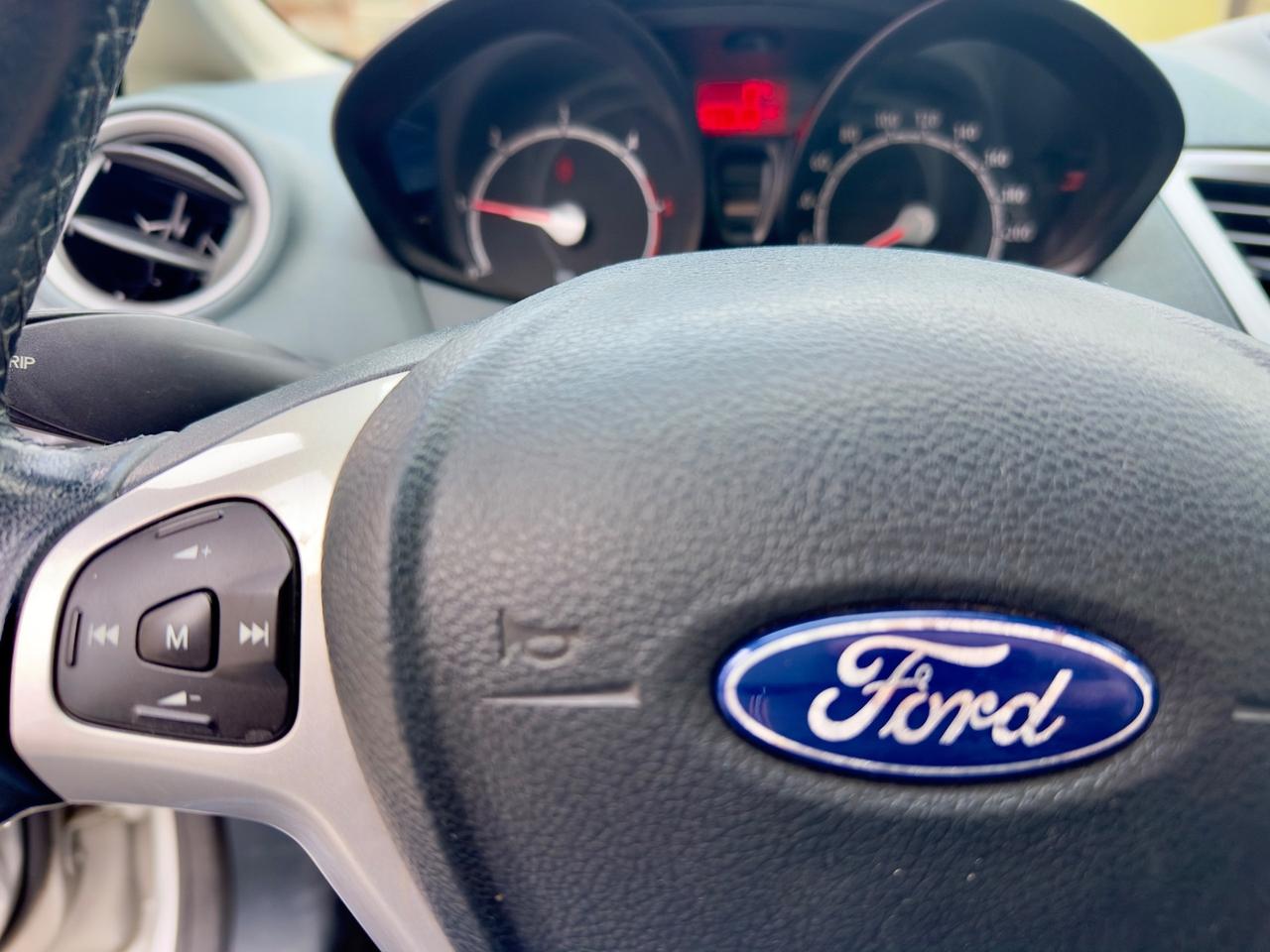 Ford Fiesta Fiesta+ 1.4 TDCi 70CV 5 porte