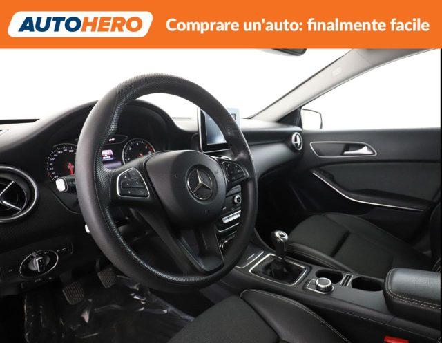 MERCEDES-BENZ A 180 d Business
