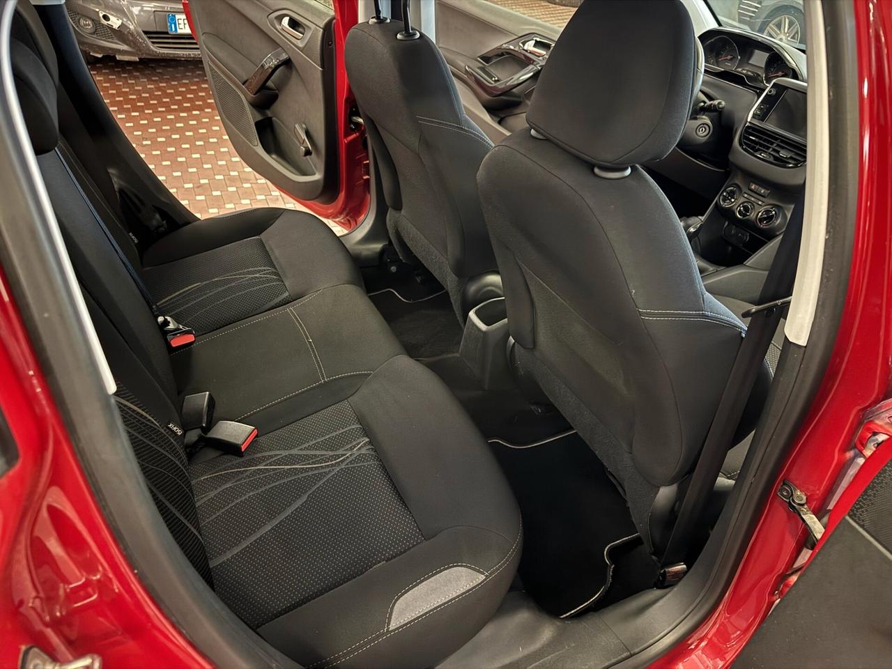 Peugeot 208 PureTech 82 5 porte Allure - IDEALE PER NEOPATENTATI