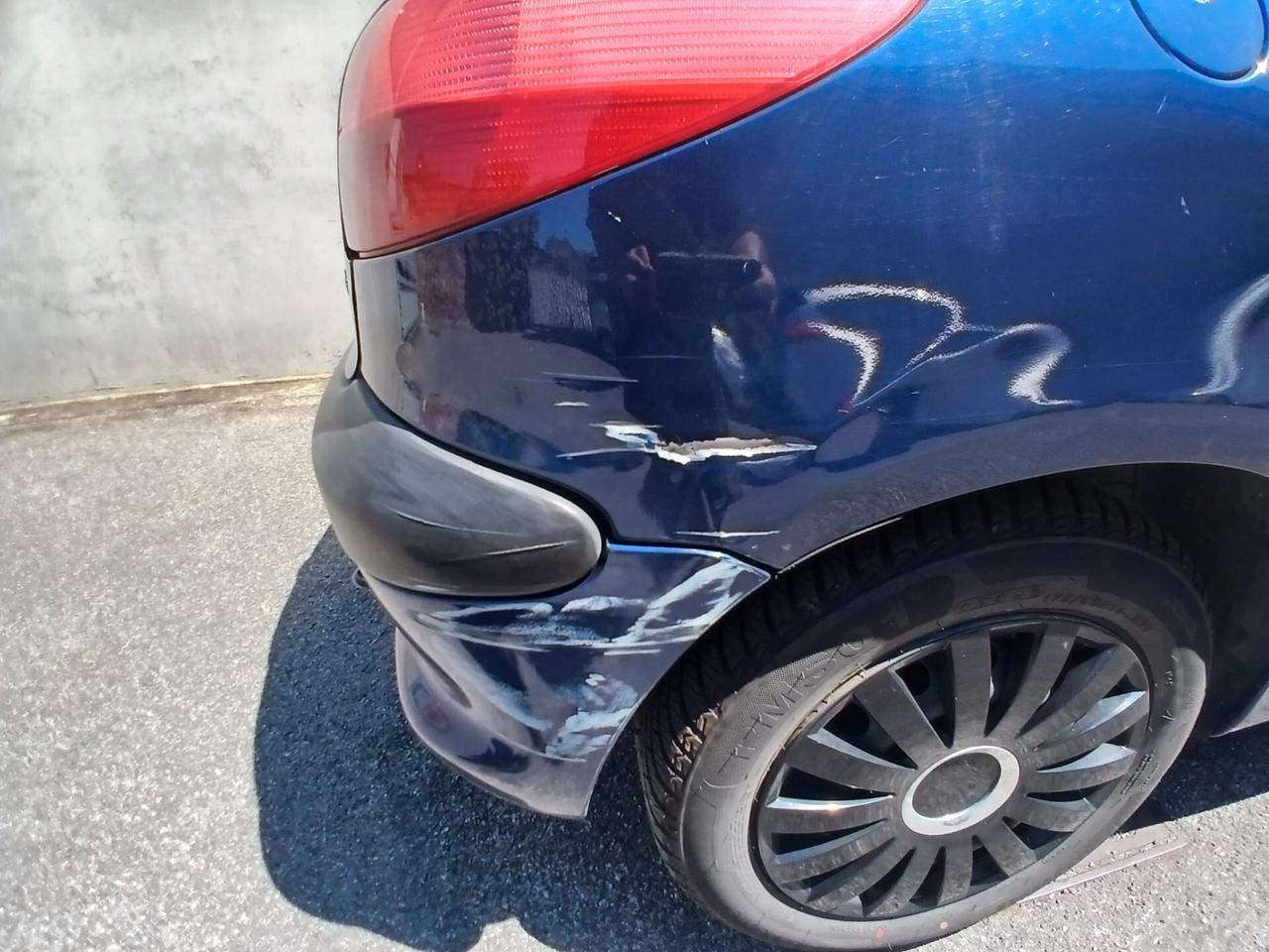 Peugeot 206 1.1 5p. XR