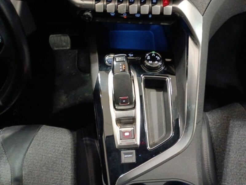 Peugeot 3008 BlueHDI 130 EAT8 S&S Allure