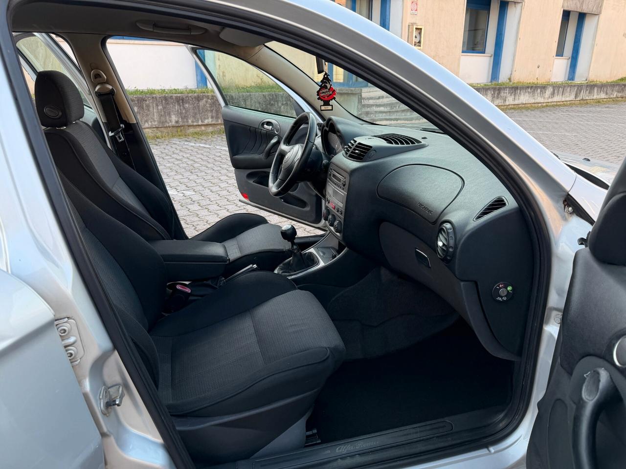 Alfa147 1.9 JTD 5 porte Ok Neopatentati