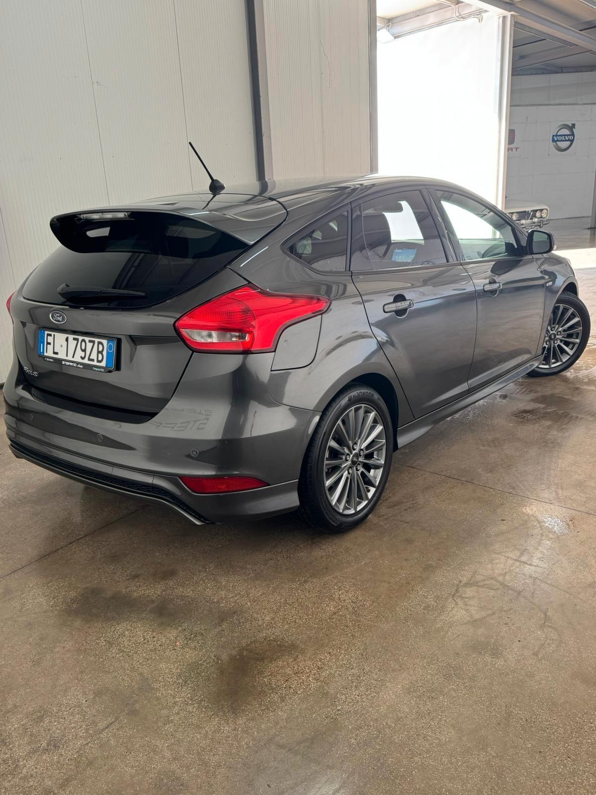 Ford Focus 1.5 TDCi 120 CV Start&Stop ST Line Business