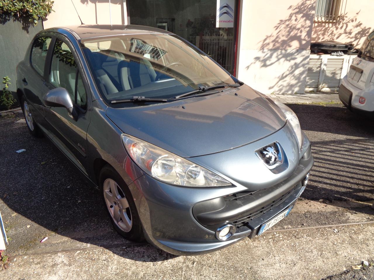Peugeot 207 1.4 HDi 70CV 5p. ONE Line
