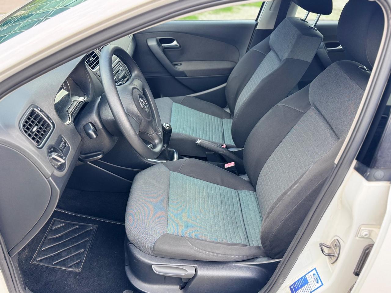 VW Polo 1.2 Benzina 70cv 99.000km - Neopatentati
