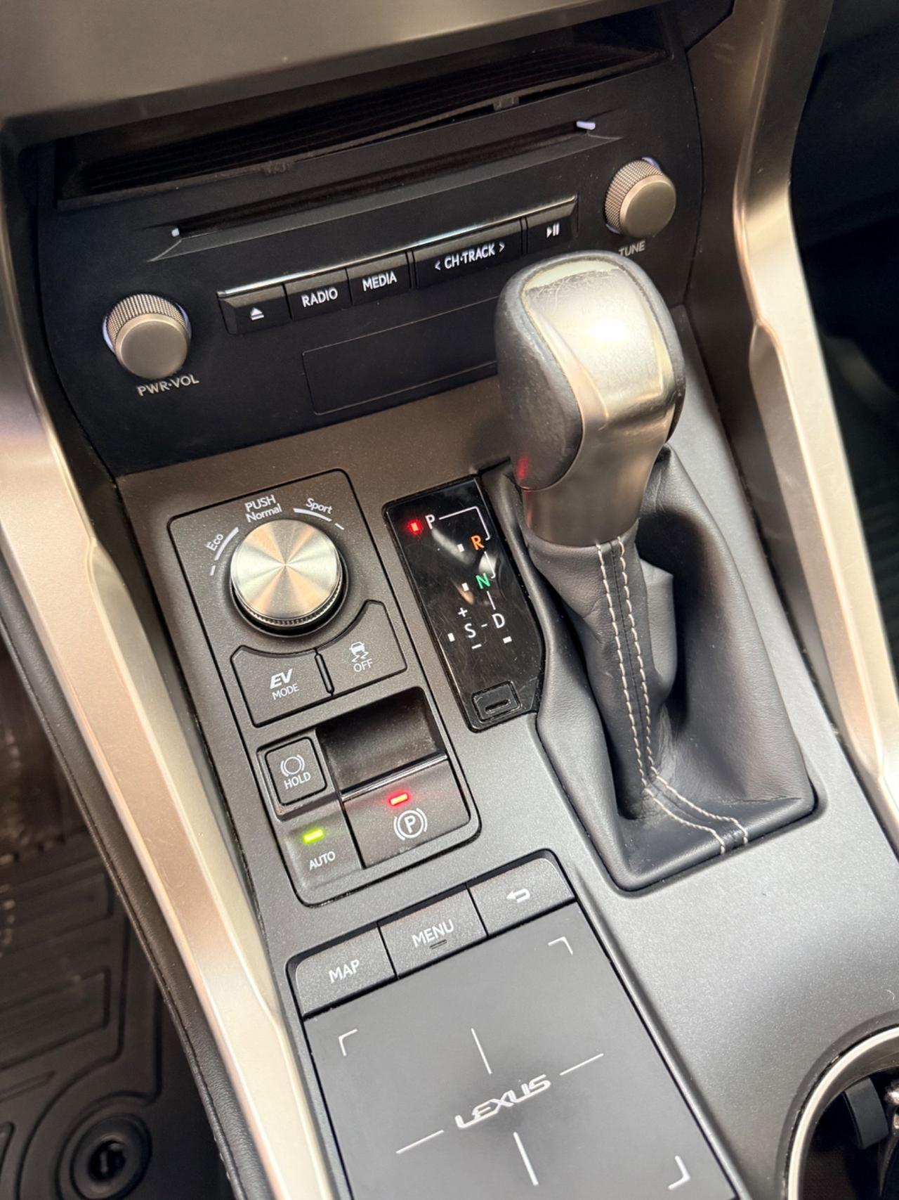 Lexus NX 300h 2.5 Hybrid 155CV 4WD Luxury 07/2020 EURO 6D