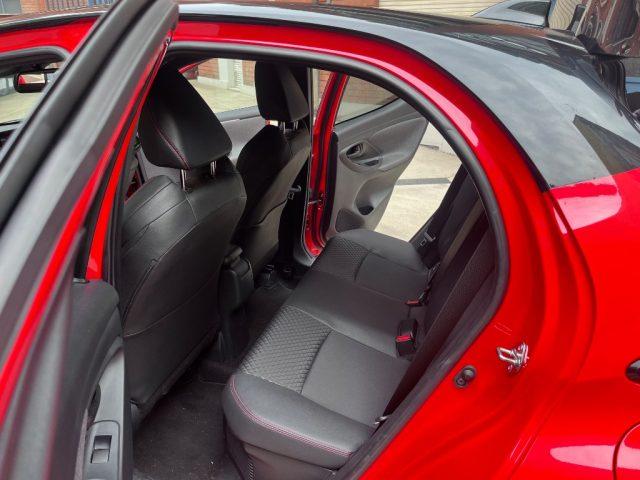 TOYOTA Yaris 1.5 Hybrid 5 porte Lounge come nuova