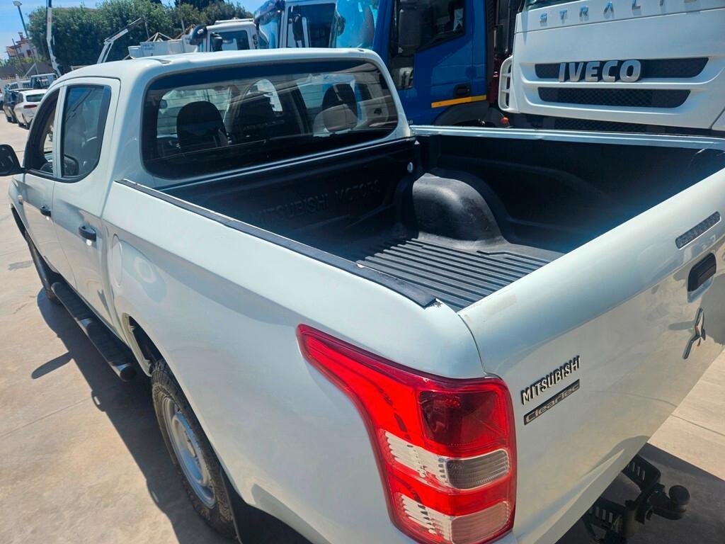 MITSUBISHI L200 PICK-UP 4X4 -2016