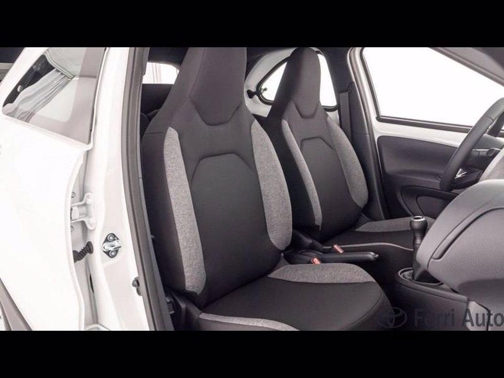 TOYOTA Aygo x 1.0 active 72cv del 2024