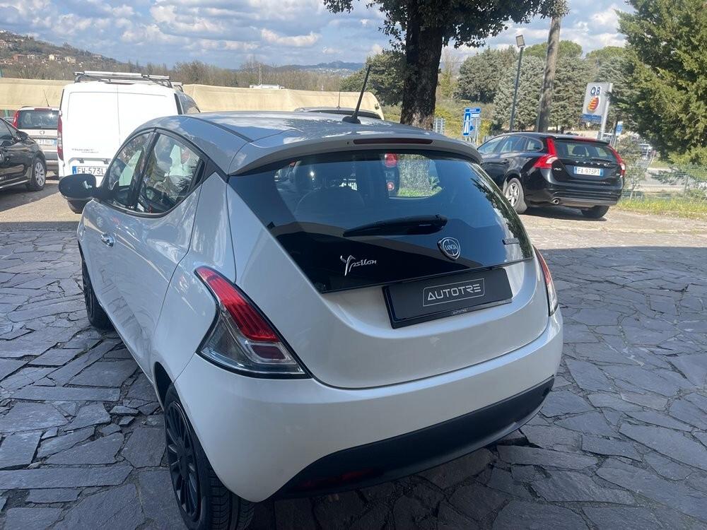 Lancia Ypsilon 1.0 FireFly 5 porte S&S Hybrid Ecochic NEO PATENTATI