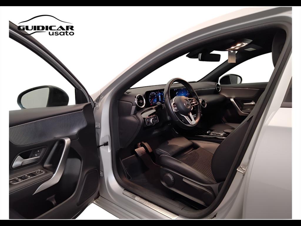 Mercedes-Benz Classe A - W177 2018 - A 180 d Sport auto