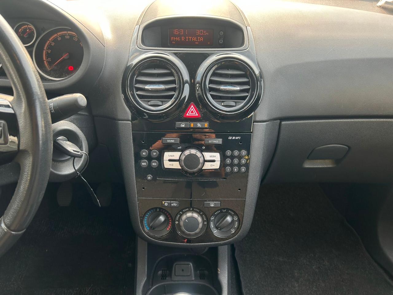 Opel Corsa 1.2 3 porte b-color 99.000KM