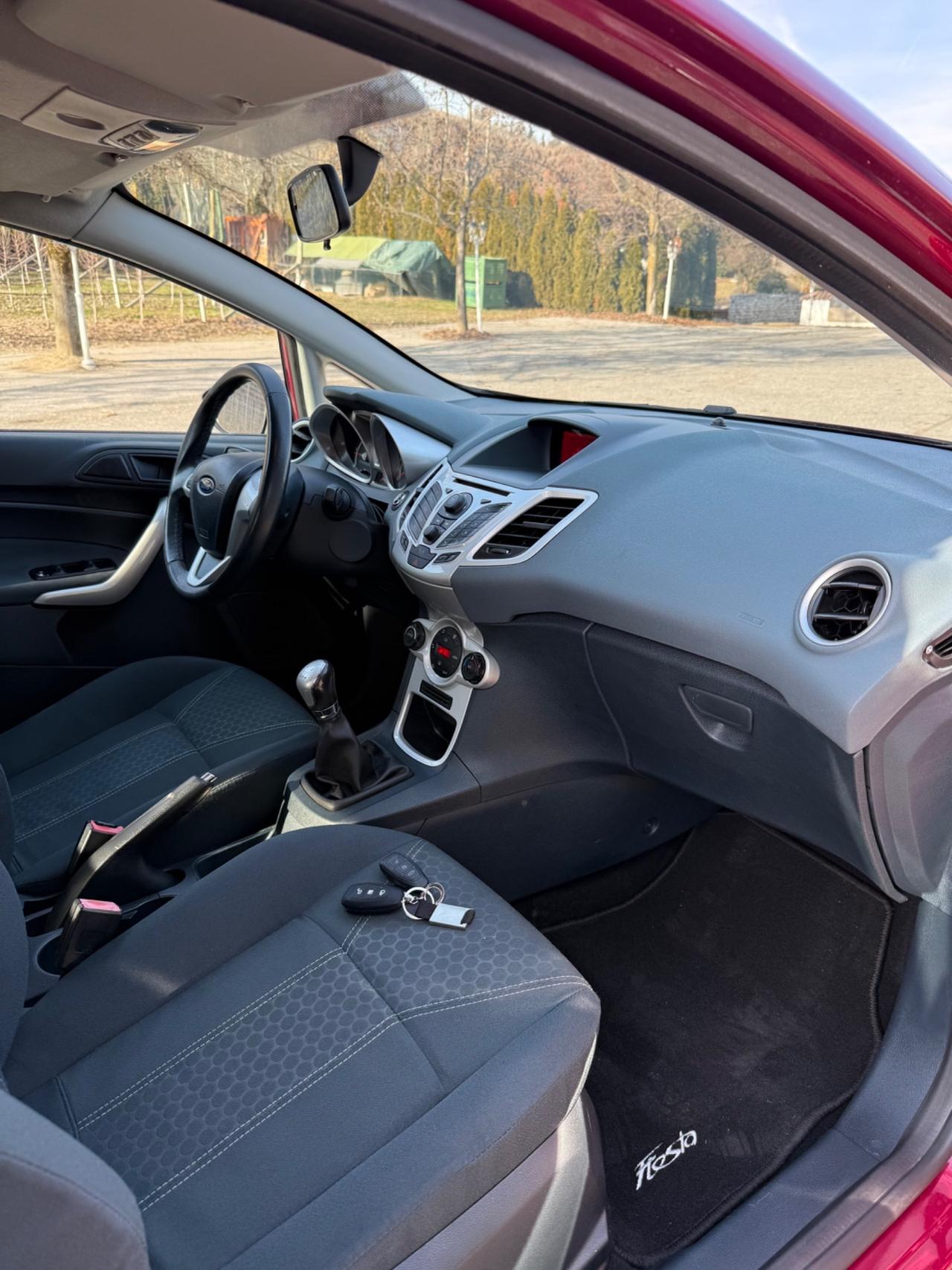 Ford Fiesta 1.4 TDCi 5p. Titanium