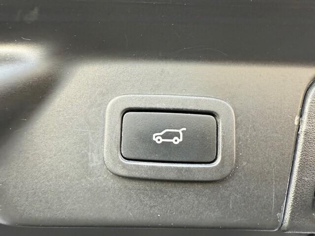 Range Rover Velar 2.0D I4 240 CV R-Dynamic