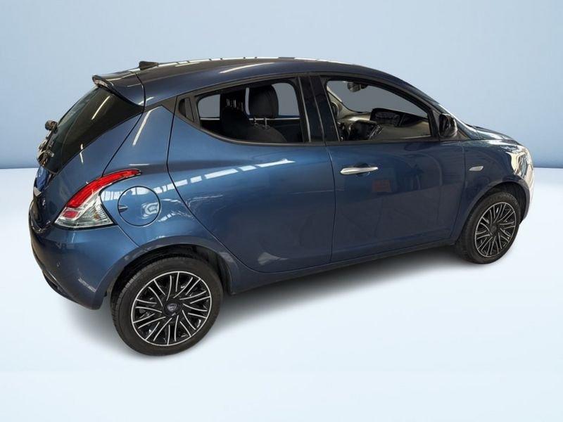 Lancia Ypsilon 1.0 HYBRID GOLD S&S 70CV