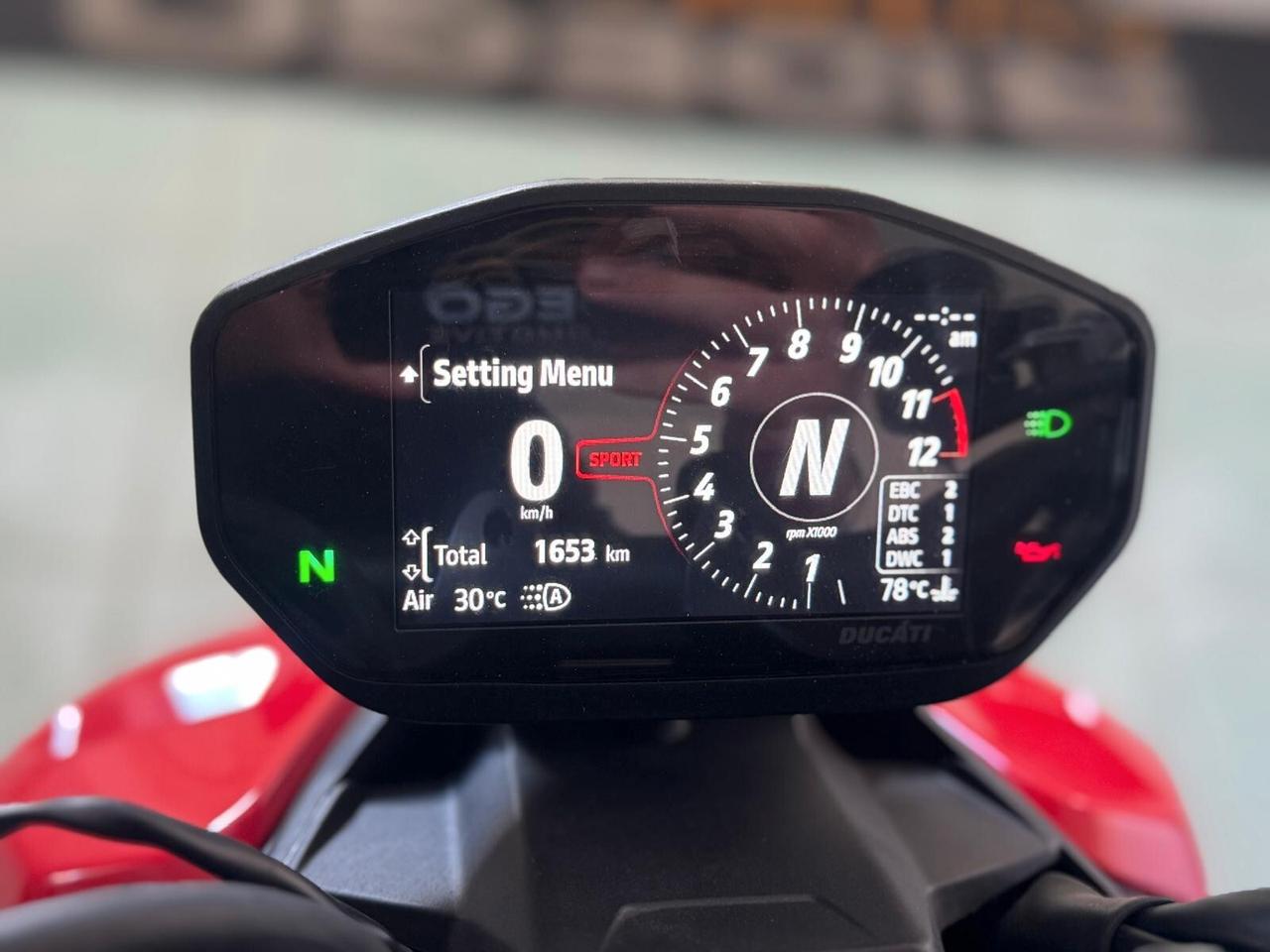 Ducati Streetfighter V2