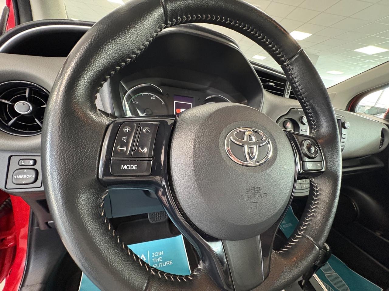 Toyota Yaris 1.5 B 75cv 2018km 65000 neopatentati