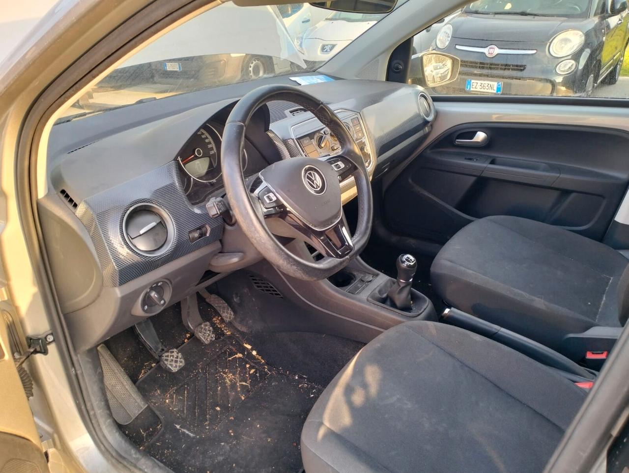 Volkswagen up! 1.0 5p. - SINISTRATA