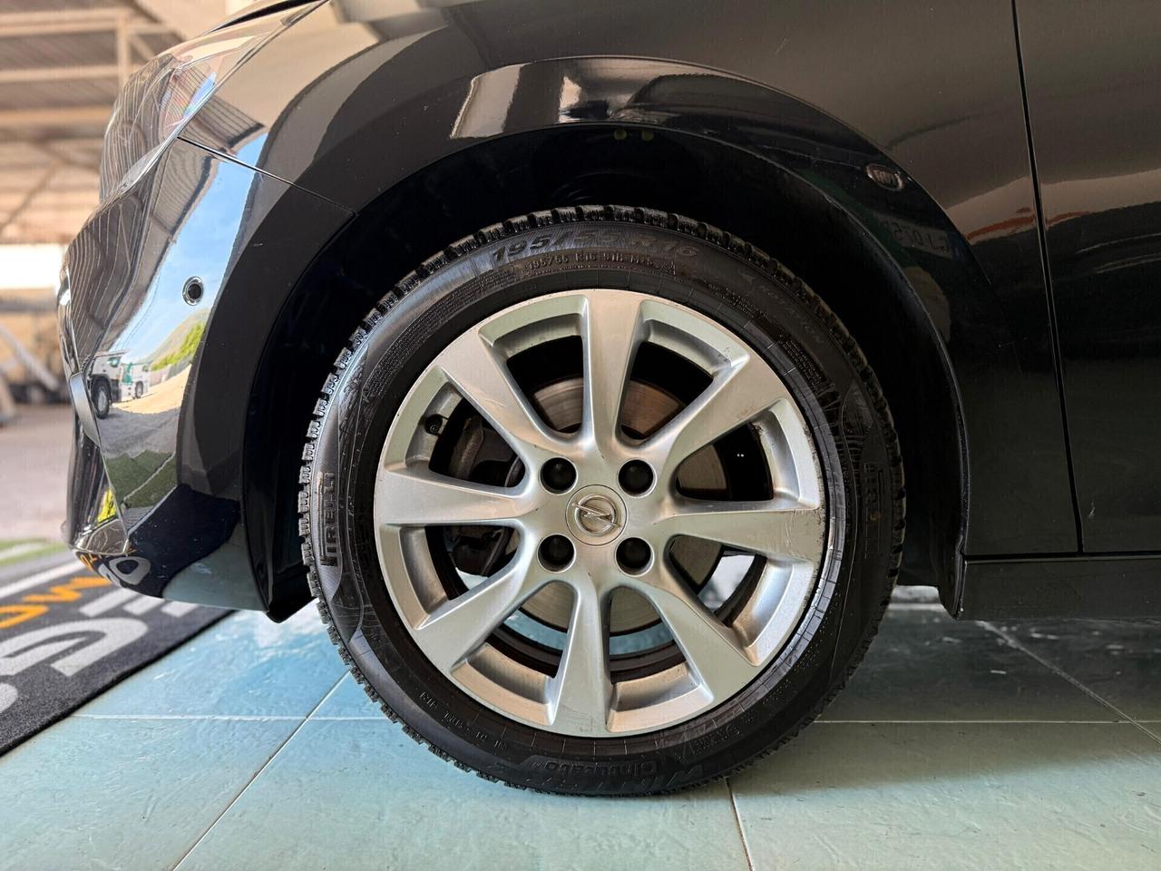 Opel Corsa 1.5 D 100 CV GS Line