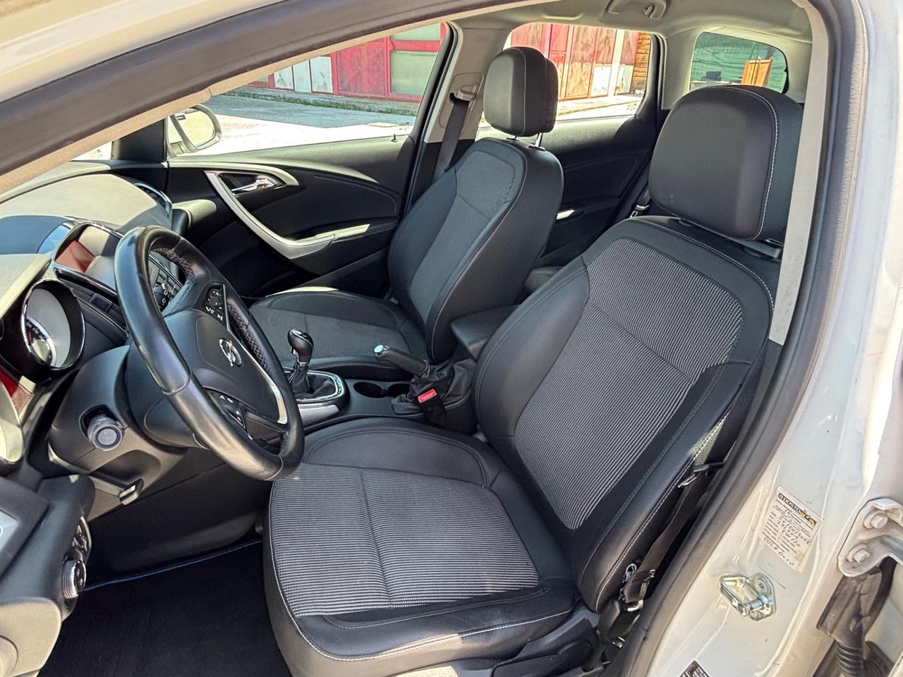 Opel Astra 1.7 CDTI 110CV Sports Tourer Cosmo