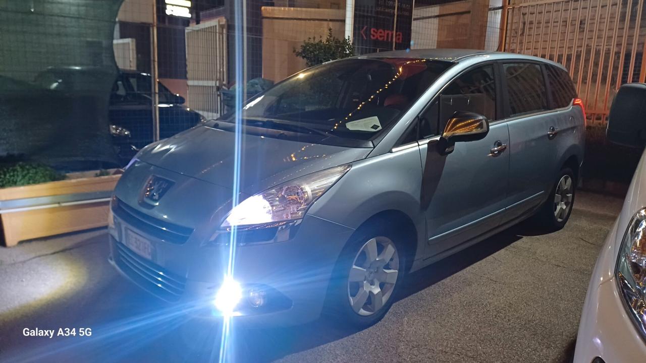 Peugeot 5008 1.6 HDi 112CV Tecno