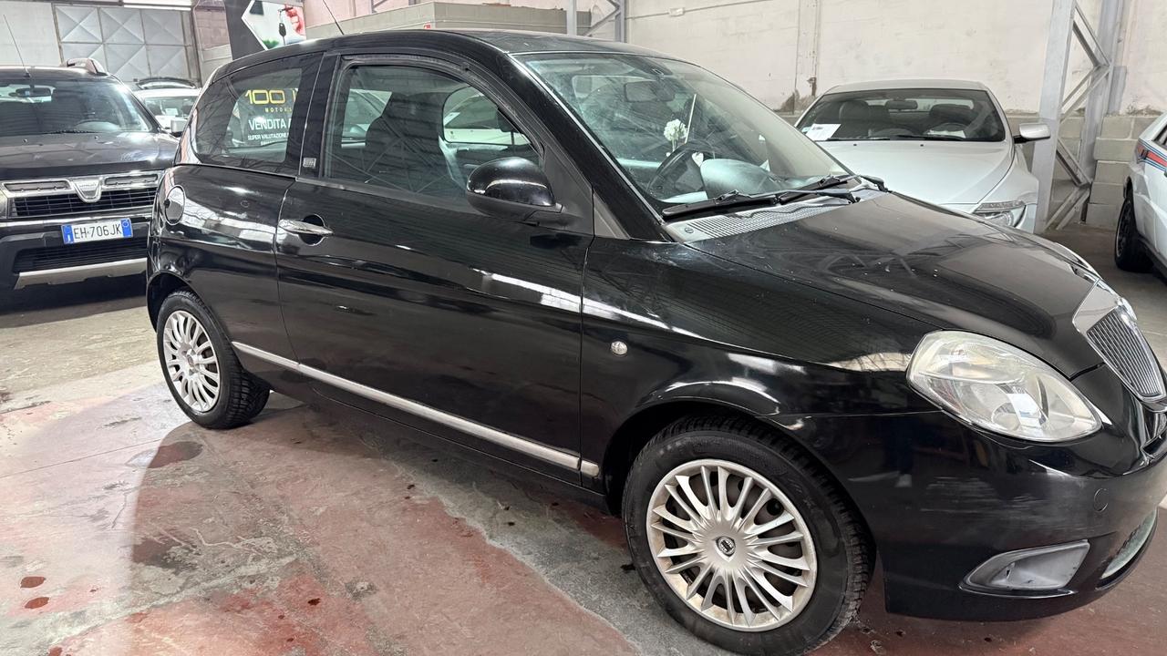 Lancia Ypsilon 1.2 New Oro Ecochic GPL