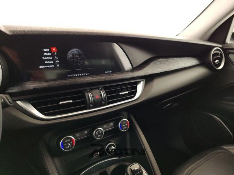 Alfa Romeo Stelvio 2.2 Turbo Diesel 160CV AT8 RWD Business