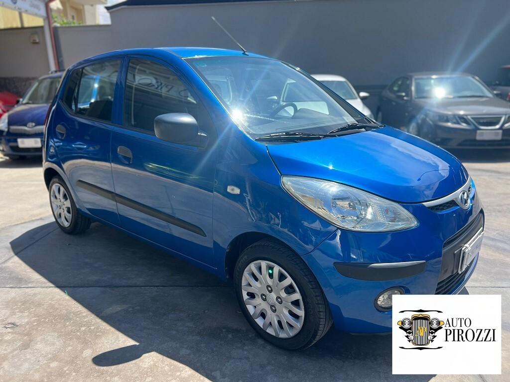 HYUNDAI i10 benz/GPL del 2010 con 136000KM