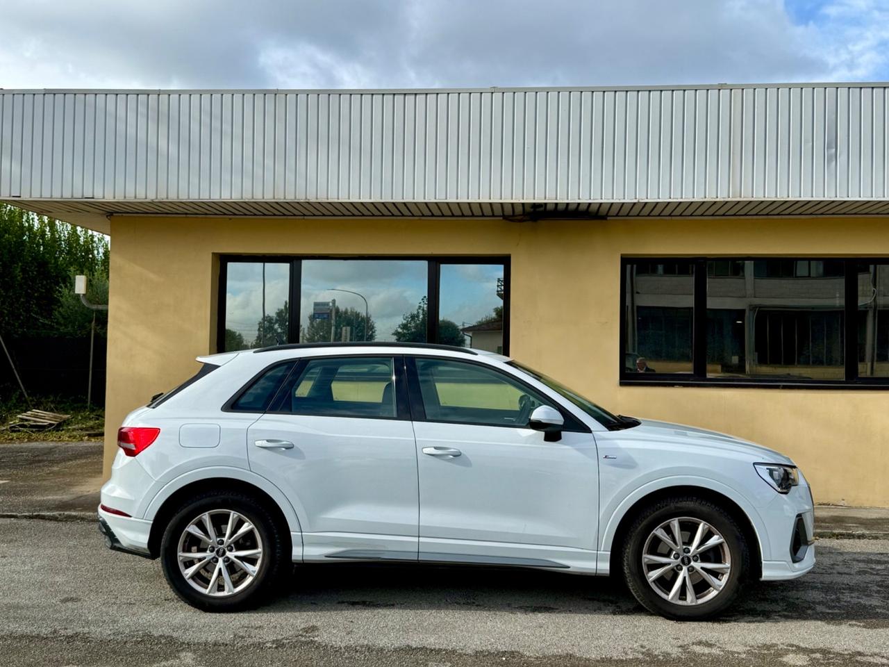 Audi Q3 35 TDI quattro S tronic line edition