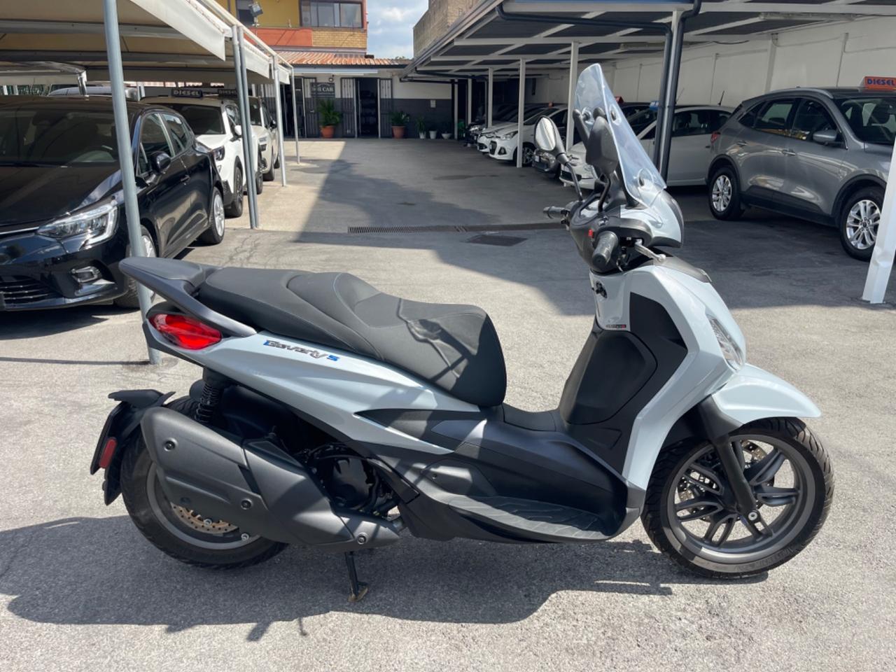 Piaggio Beverly 400 i.e. 400S HPI ANNO 2025 KM 1000 PERFETTO!!!