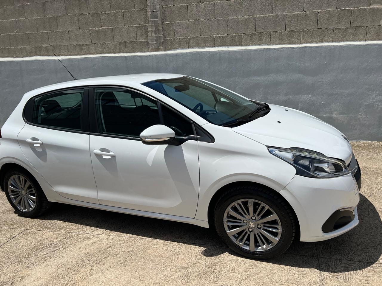 Peugeot 208 5 porte Allure | 2017