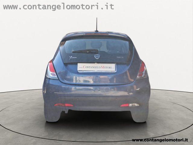 LANCIA Ypsilon 1.0 FireFly 5 porte S&S Hybrid Ecochic Silver