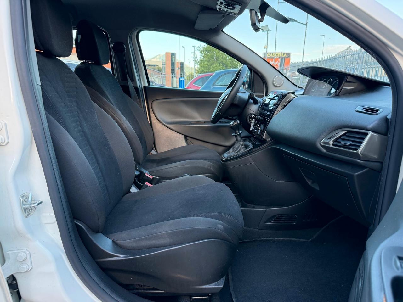 YPSILON 1.2 BENZ. ANNO 2015 EURO 6-OK NEOP.