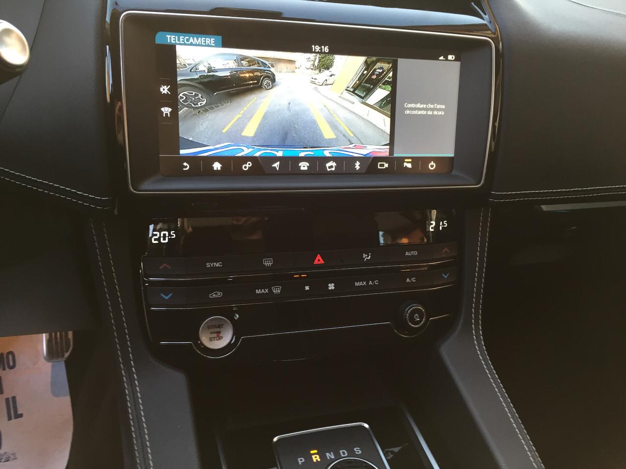 Jaguar F-Pace 2.0 D 180 CV AWD R-Sport