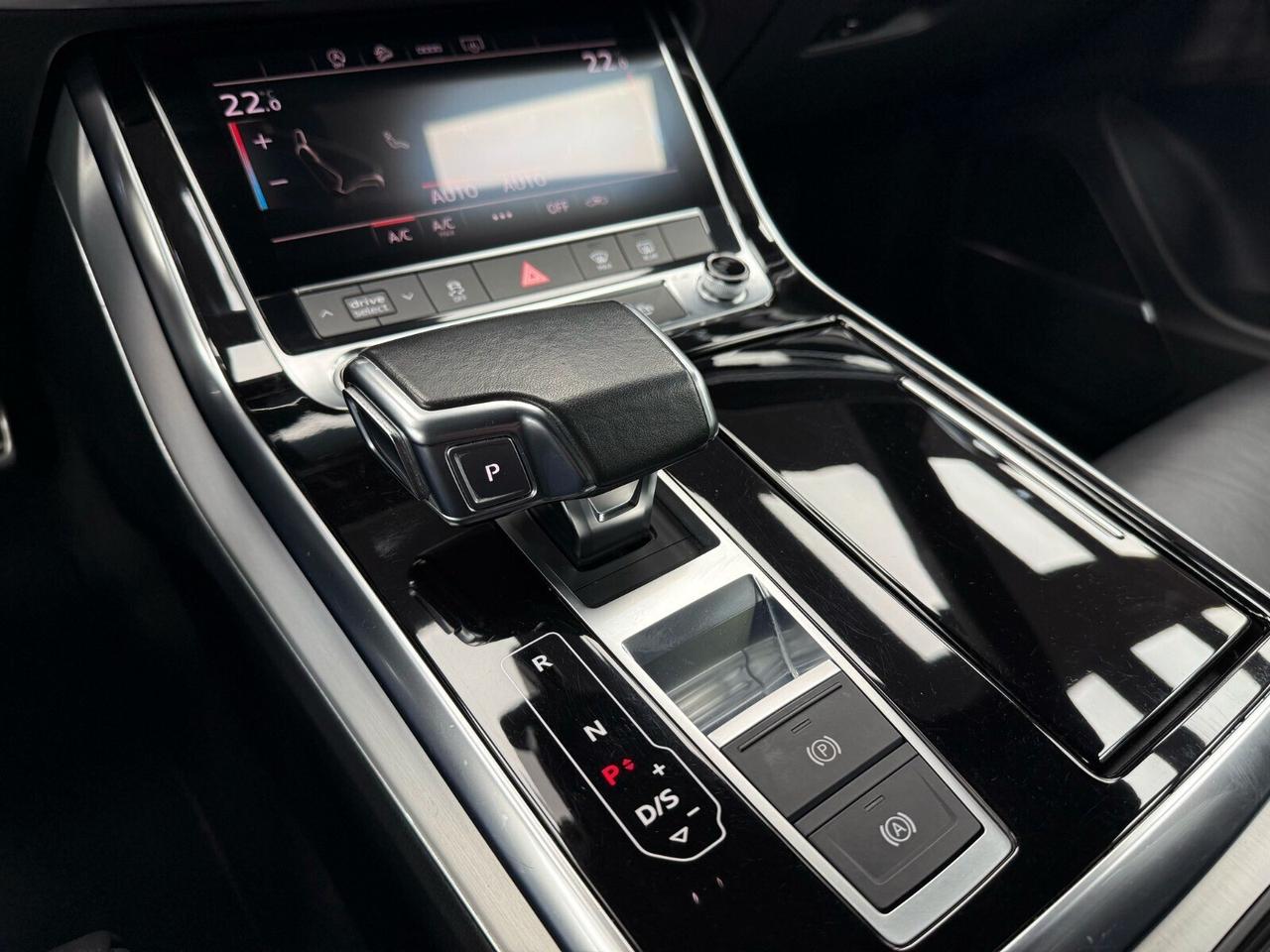 Audi Q8 50 TDI 286 CV quattro tiptronic Sport (843)